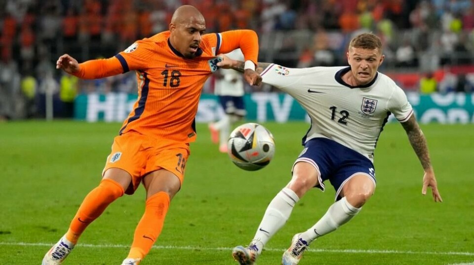Kieran Trippier i duell med nederlandske Donyell Malen under sommerens EM. Foto: Frank Augstein / AP / NTB