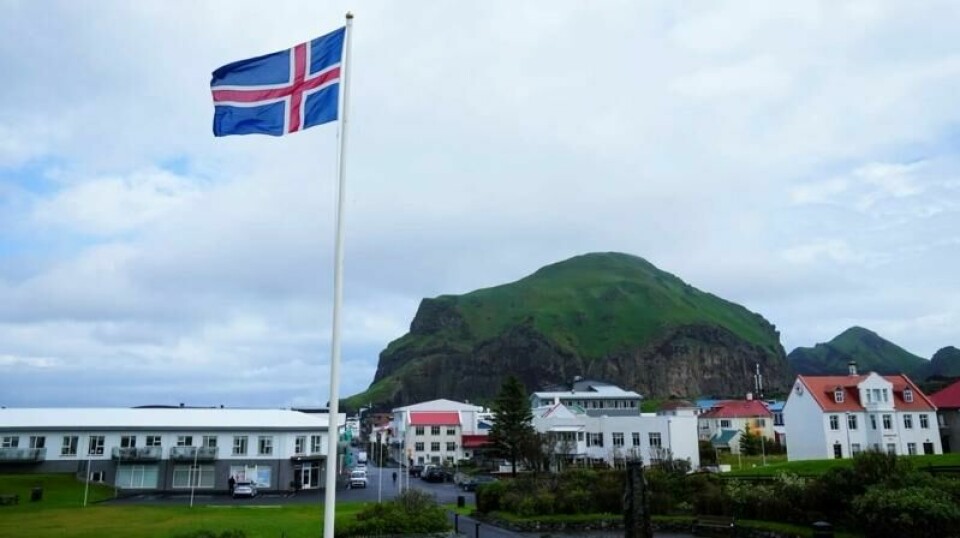 De fleste av Islands politiske partier avviser ideen om å bli med i EU, skriver historiker og skribent Hjörtur J. Guðmundsson.