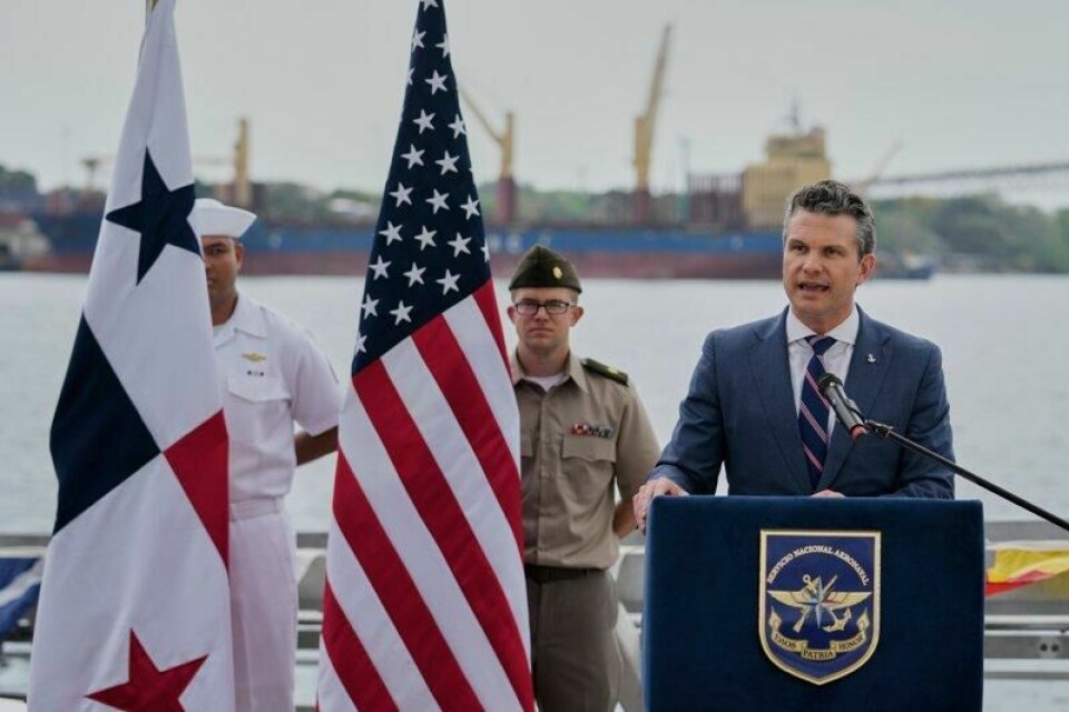 Panama vil gi amerikanske krigsskip gratis ferdsel gjennom Panamakanalen, sier USAs utenriksminister Pete Hegseth.