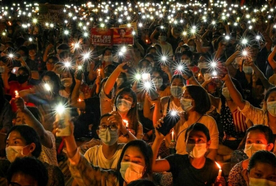 Lysvake i Yangon 13. mars 2021, for å hedre drepte og fengslede i forbindelse med kupp-demonstrasjonene. På dette tidspunktet var Ko Aung Kyaw allerede fengslet. Foto: Lysvake i Yangon 13. mars 2021, for å hedre drepte og fengslede i forbindelse med kupp-demonstrasjonene. På dette tidspunktet var Ko Aung Kyaw allerede fengslet. Foto: Foto: Str. / AFP / NTB