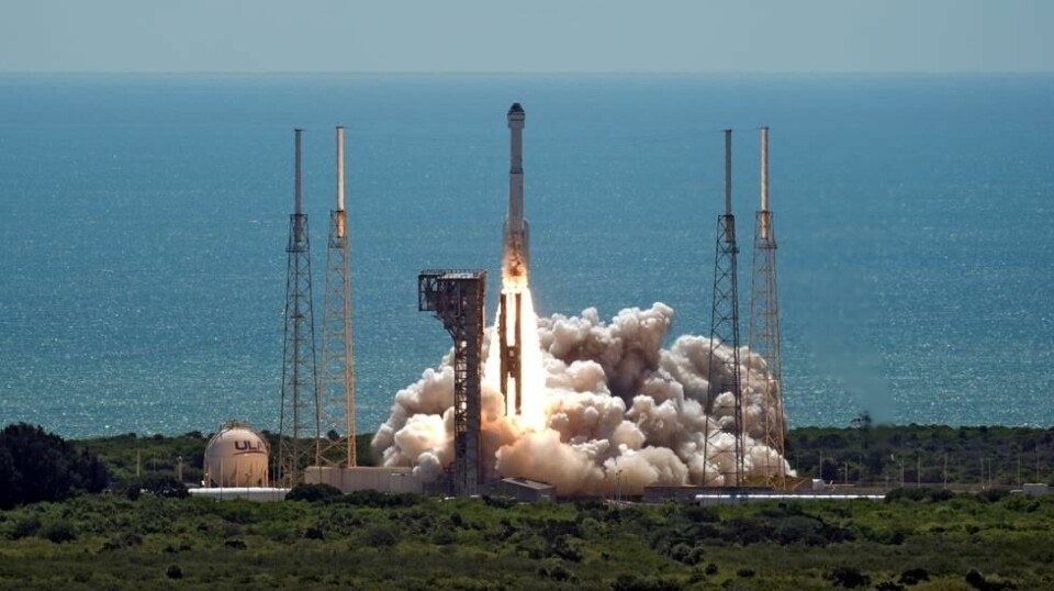 Bildet viser Boeings Starliner-kapsel under oppskytingen fra Cape Canaveral i Florida.