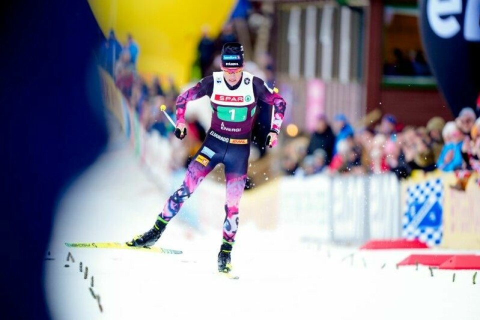 Johannes Høsflot Klæbo kjemper seg i mål under kvalifiseringen til lagsprinten i ski-NM del to på Hovden torsdag.