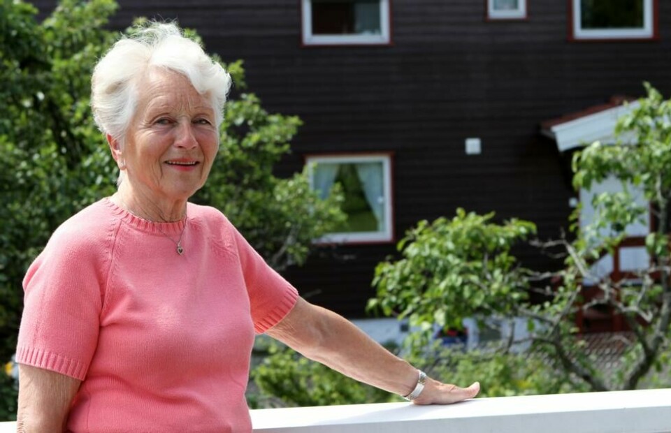 Tove Steinbo på terrassen hjemme på Stovner. Her bor hun sammen med mannen sin. Tove Steinbo på terrassen hjemme på Stovner. Her bor hun sammen med mannen sin. Foto: Kathleen Buer