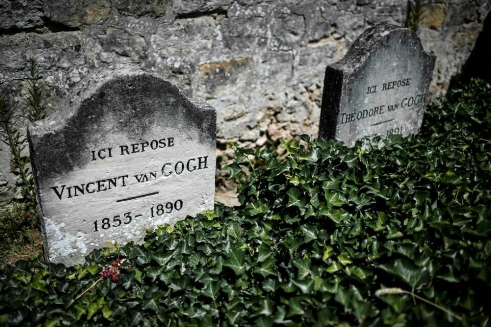 Vincent Van Gogh ligger gravlagt ved siden av sin bror Theo Van Gogh i Auvers-sur-Oise i Frankrike der han bodde de siste årene av livet sitt. Vincent Van Gogh ligger gravlagt ved siden av sin bror Theo Van Gogh i Auvers-sur-Oise i Frankrike der han bodde de siste årene av livet sitt. Foto: Stephane De Sakutin / AFP