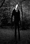Folkloren ble laget av en komiskrekknettside i 2009, men flere barn og unge tror det stemmer at «Slender Man» velger seg ut barn han til slutt tar.