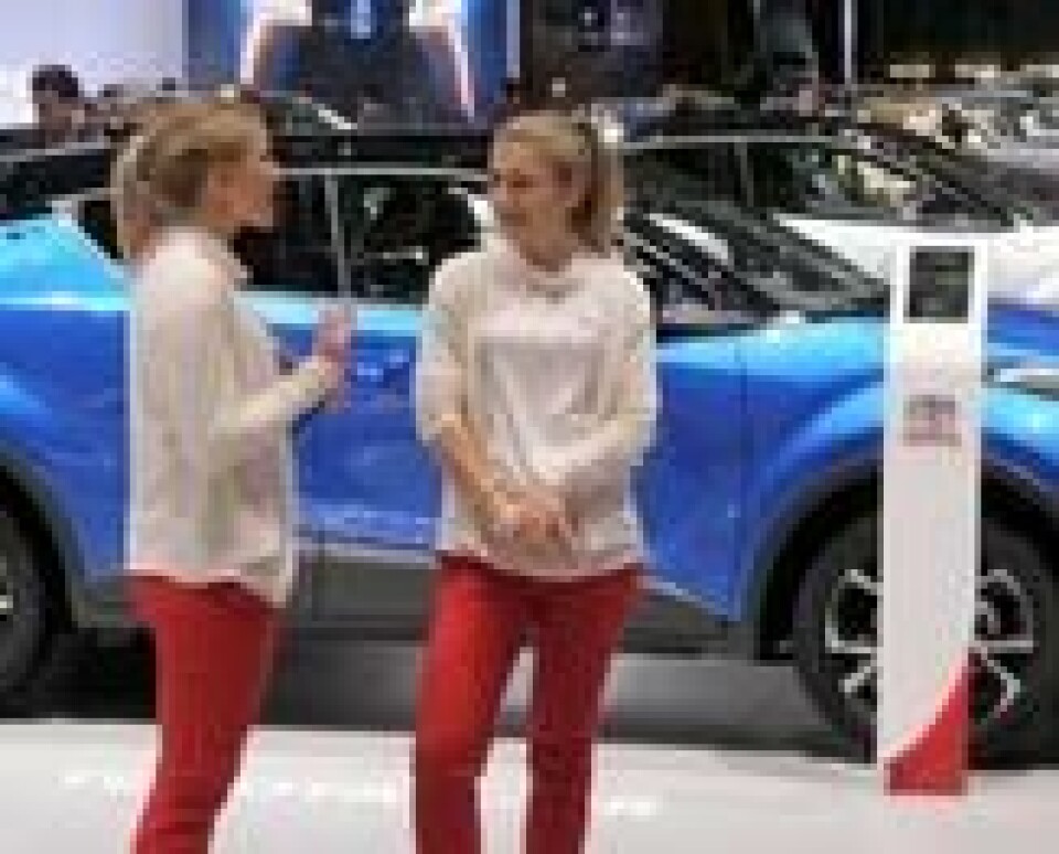 Kvinnene som presenterer Toyota under årets bilmesse i Genève er valgt på bakgrunn av kunnskap, ikke kropp. Kvinnene som presenterer Toyota under årets bilmesse i Genève er valgt på bakgrunn av kunnskap, ikke kropp. Foto: AP