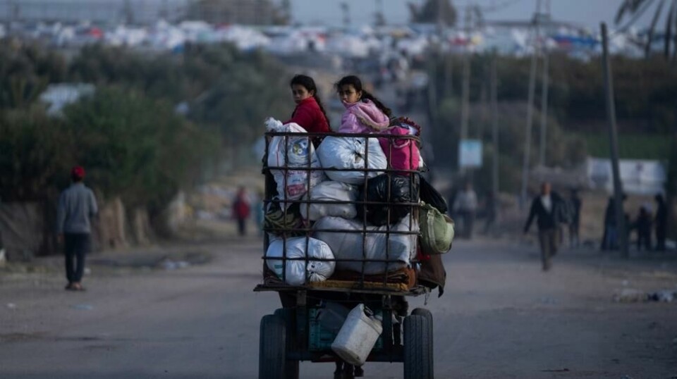 5,9 millioner palestinere er avhengige av bistand fra FNs hjelpeorganisasjon for palestinske flyktninger (UNRWA), drøyt 1,7 millioner av dem på Gazastripen. Israels angrep mot Gaza har gjort dem enda mer avhengig av hjelp utenfra. Foto: AP / NTB