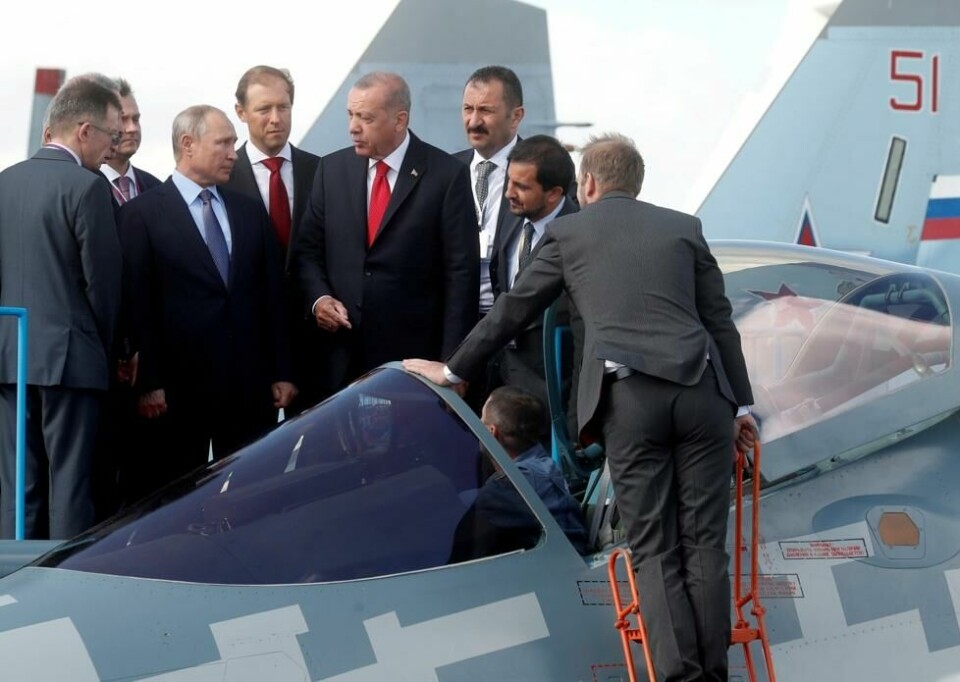 Russlands president Vladimir Putin viste frem Russlands Sukhoi SU-57 til Tyrkias president Recep Tayyip Edogan i 2019. Russlands president Vladimir Putin viste frem Russlands Sukhoi SU-57 til Tyrkias president Recep Tayyip Edogan i 2019. Foto: Maxim Shipenkov / Reuters / NTB