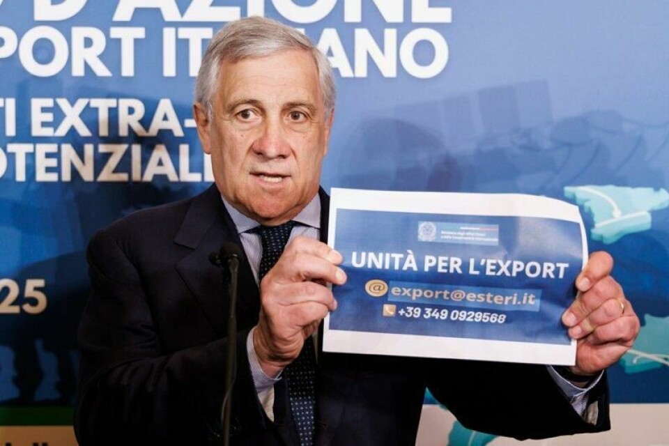 Italias utenriksminister Antonio Tajani presenterer en handlingsplan for italiensk eksport til markeder utenfor EU. Bildet ble tatt i Roma 21. mars. Arkivfoto: Roberto Monaldo / LaPresse via AP / NTB