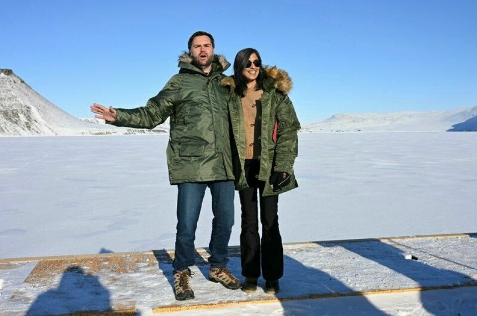 Visepresident J.D. Vance sammen med kona Usha Vance på Pituffik-basen på Grønland i forrige uke.