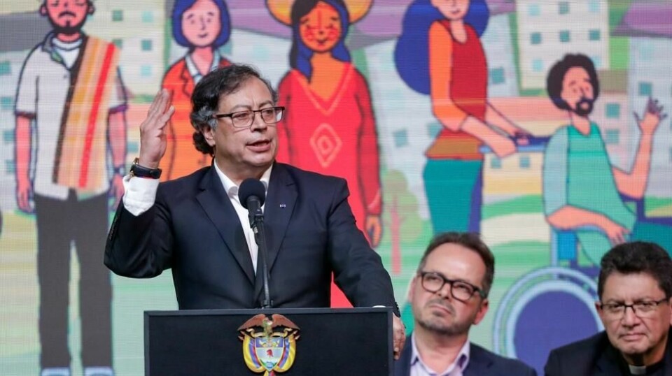 Colombias president Gustavo Petro innledet våpenhvilen med ELN i august 2023. Foto: Ivan Valencia / AP / NTB