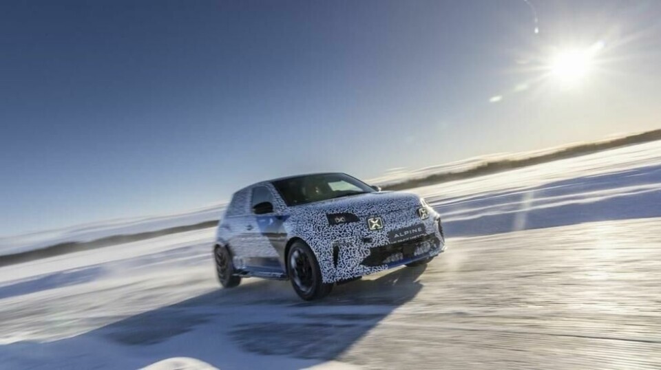 Alpine A290 er behørig fabrikktestet i Nord-Sverige, der temperaturene jevnlig synker under 30 minusgrader. Hvor mye rekkevidde som går tapt i kulden røpes ikke. Den nye Alpine-elbilen kan komme til Norge i 2025.