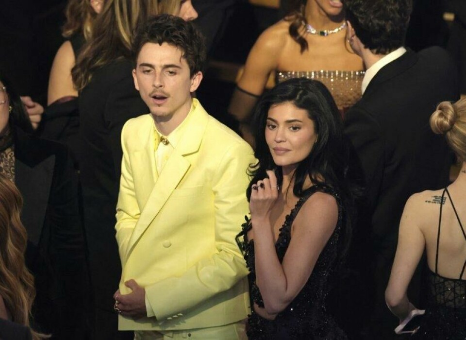 Skuespiller Timothée Chalamet (29) og Kylie Jenner (26) under årets Oscar-utdeling i Los Angeles. Skuespiller Timothée Chalamet (29) og Kylie Jenner (26) under årets Oscar-utdeling i Los Angeles. Foto: Kvein Winter / Getty Images / AFP / NTB