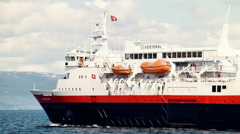 Hurtigruten MS Vesterålen vil ikke stoppe i Vesterålen på grunn av uværet i nord. Foto: Gorm Kallestad / NTB