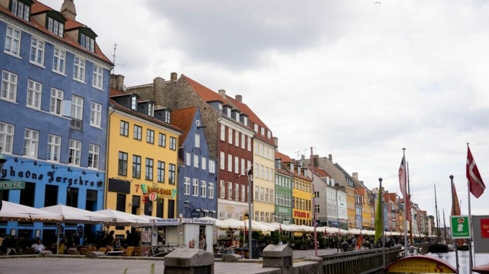 Nattog til København er det mange som ønsker seg, men regjeringen vil ikke bruke penger på det. Bildet er fra Nyhavn i København sentrum. Arkivfoto: Fredrik Hagen / NTB