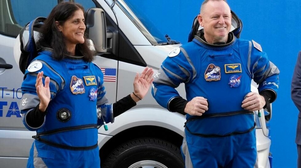 Det ble ingen romferd på NASA-astronautene Suni Williams (til venstre) og Butch Wilmore lørdag heller. Et nytt forsøk med Boeings Starliner-fartøy kan gjøres tidligst om et døgn. Foto: John Raoux / AP / NTB
