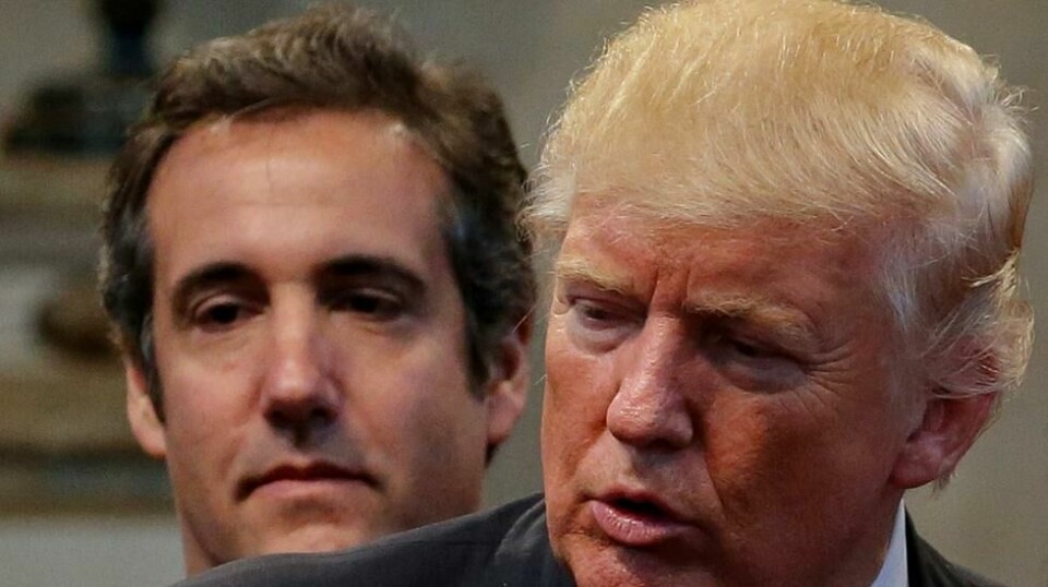 DEN GANG DA: Michael Cohen (bak) og Donald Trump i september 2016, den gang Cohen var Trumps advokat og trofaste våpendrager.