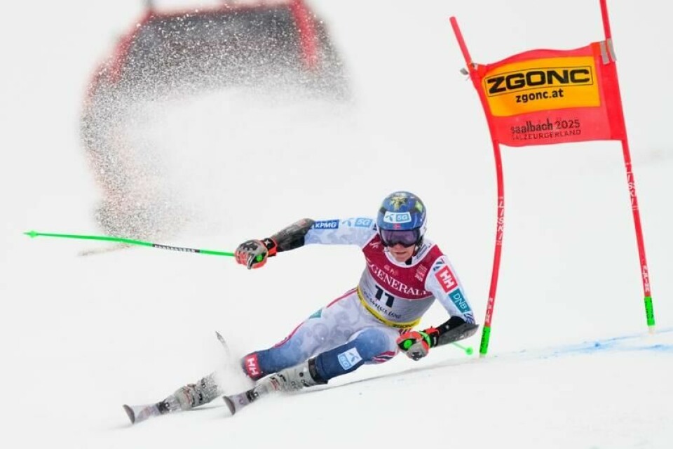 Timon Haugan under storslalåmrennet i Saalbach-Hinterglemm.