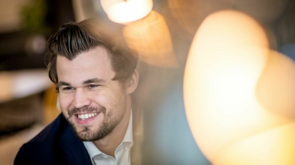 – Vi går hver til vårt som venner, forteller Magnus Carlsen etter bruddet med kjæresten Elisabet Lorentzen Djønne. Carlsen har fire VM-titler i klassisk sjakk, tre VM-titler i hurtigsjakk, fem VM-titler i lynsjakk og har vært verdensener siden juli 2011. Foto: Heiko Junge / NTB