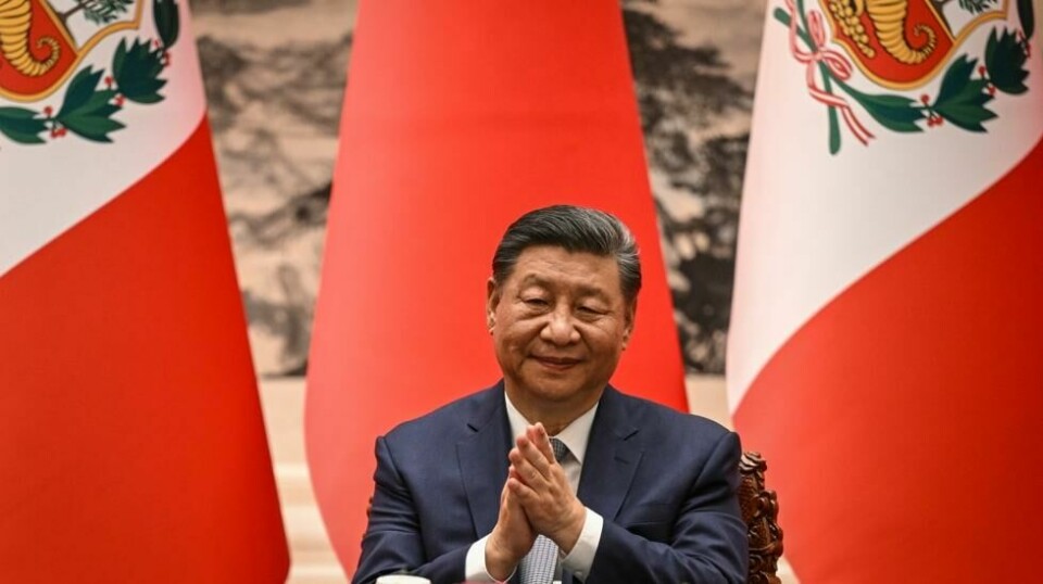 President Xi Jinping, her i Folkets store sal i forbindelse med at Perus president Dina Boluarte er på besøk i Beijing. Foto: Jade Gao / Pool Photo via AP / NTB