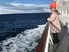 ENSOMT PÅ HURTIGRUTEN: Grethe Wiik og mannen Roy Hagen er eneste passasjerer på MS Nordkapp på vei fra Kirkenes til Bergen. Foto: Roy Hagen