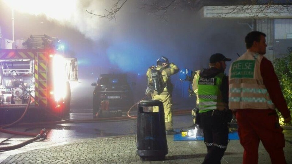Brannen ble slokket rundt klokken 00.45 natt til søndag, men det blir ingen åstedsundersøkelser på stedet før utpå dagen søndag. Brannen ble slokket rundt klokken 00.45 natt til søndag, men det blir ingen åstedsundersøkelser på stedet før utpå dagen søndag. Foto: Tor Erik Schrøder / NTB