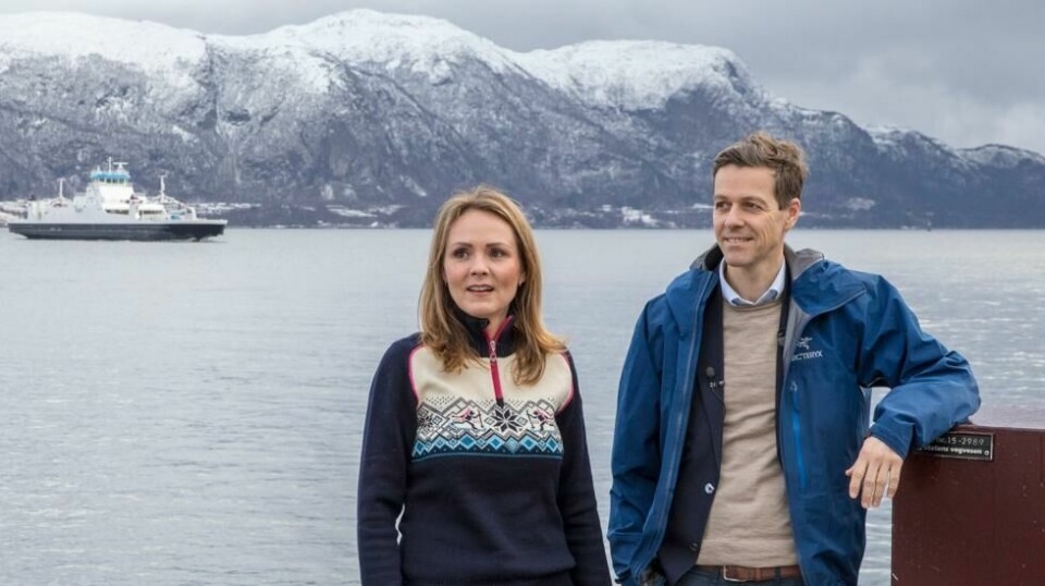 SPØRRETIME-AKSJON: Arbeiderpartiet fyrer av 18 spørsmål til den ferske distrikts- og digitaliseringsminister Linda Hofstad Helleland onsdag. Tirsdag besøkte hun Møre og Romsdal sammen med den like ferske samferdselsminister Knut Arild Hareide (KrF), som slipper med fem spørsmål fra Senterpartiet.