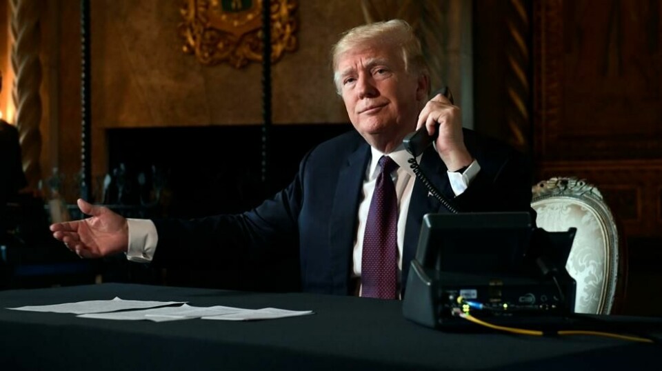 Flere nåværende og tidligere ansatte i Det hvite hus skal være fortvilte over president Trumps tilnærming til verdensledere på telefonmøter ifølge CNN. Foto: Susan Walsh / AP / NTB scanpix