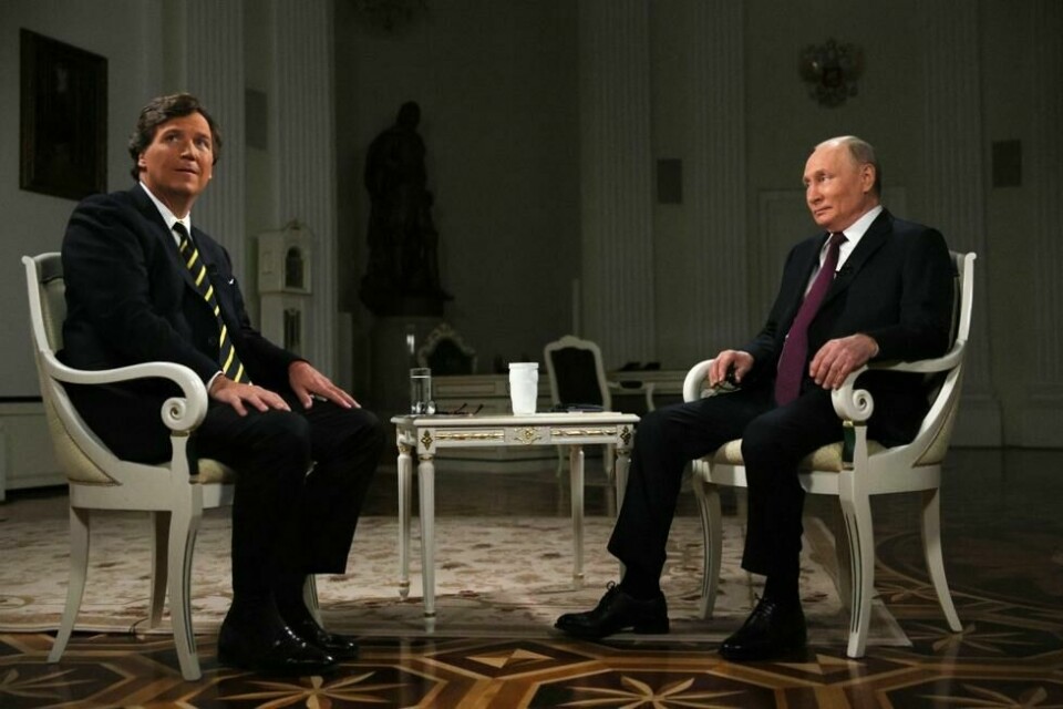 Tucker Carlson var på alles lepper da det ble klart at han skulle intervjue Putin. Presidenten hevdet i intervjuet at vestlige land bruker en «innbilt russisk trussel» for å skremme sine egne befolkninger. Tucker Carlson var på alles lepper da det ble klart at han skulle intervjue Putin. Presidenten hevdet i intervjuet at vestlige land bruker en «innbilt russisk trussel» for å skremme sine egne befolkninger. Foto: Gavriil Grigorov / Sputnik / AP / NTB