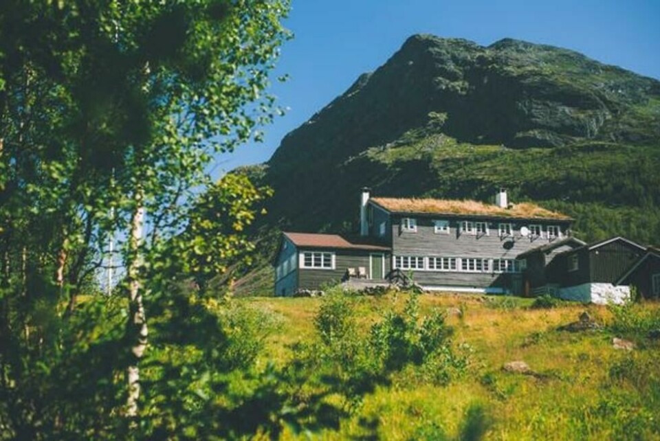 De betjente DNT-hyttene melder om god plass til alle som vil til fjells, som her på Skogadalsbøen i Jotunheimen. De betjente DNT-hyttene melder om god plass til alle som vil til fjells, som her på Skogadalsbøen i Jotunheimen. Foto: DNT