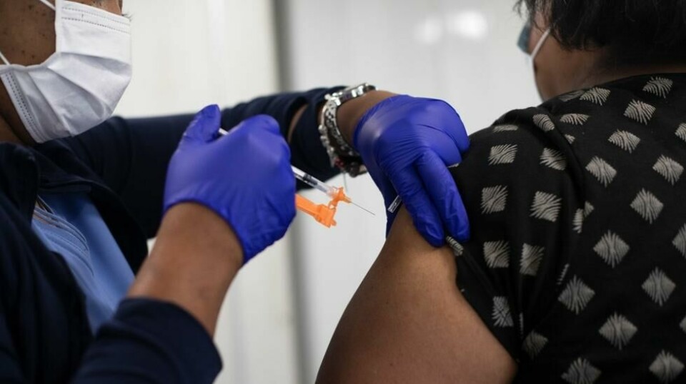 Det er altså ikke mulig å ringe inn til Oslo kommunes coronatelefon for å få fremskyndet dose to av coronavaksinen.