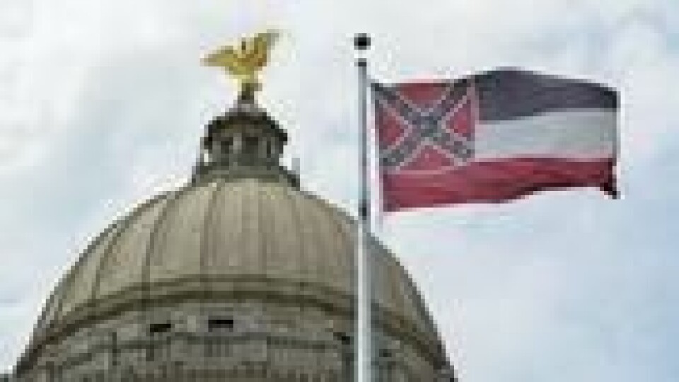 Flagget til Mississippi skal nå endres. Flagget til Mississippi skal nå endres. Foto: Stringer / Reuters