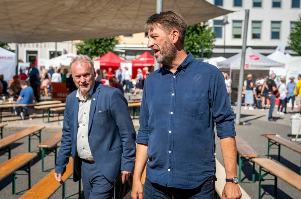 Byrådsleder Raymond Johansen (Ap) og Eirik Lae Solberg (H) kjemper en hardt kamp om velgerne. På de nyeste målingene er det nesen dødt løp. Bildet er tatt under Arendalsuka. Foto: Heiko Junge / NTB Byrådsleder Raymond Johansen (Ap) og Eirik Lae Solberg (H) kjemper en hardt kamp om velgerne. På de nyeste målingene er det nesen dødt løp. Bildet er tatt under Arendalsuka. Foto: Heiko Junge / NTB Foto: NTB