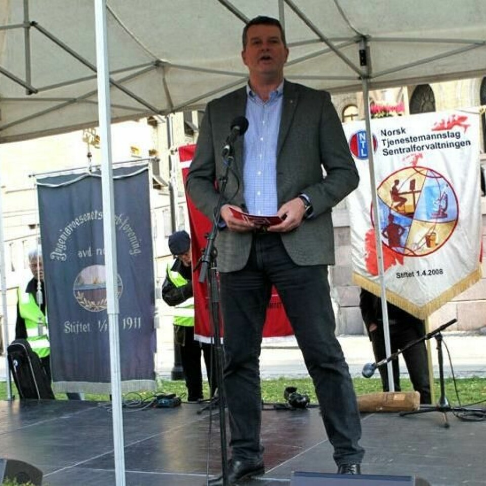 JERNBANESLAG: – I høst står et nytt slag om jernbanen vår - det kan bli press mot lønn, pensjon og faste ansettelser, advarte LO-leder Hans-Christian Gabrielsen mot å legge Norge under EUs jernbanepakke IV.
