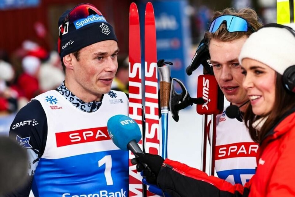 Ida Nysæter Rasch (t.h.) blir blant NRKs programledere i ski-VM i Trondheim. Her intervjuer hun Harald Østberg Amundsen under NM på Gåsbu.
