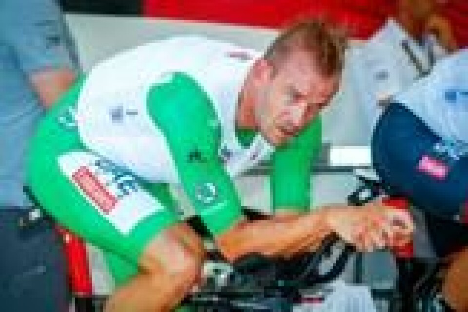 Alexander Kristoff varmer opp til lagtempoen før den tredje etappen. Alexander Kristoff varmer opp til lagtempoen før den tredje etappen. Foto: Heiko Junge / NTB scanpix