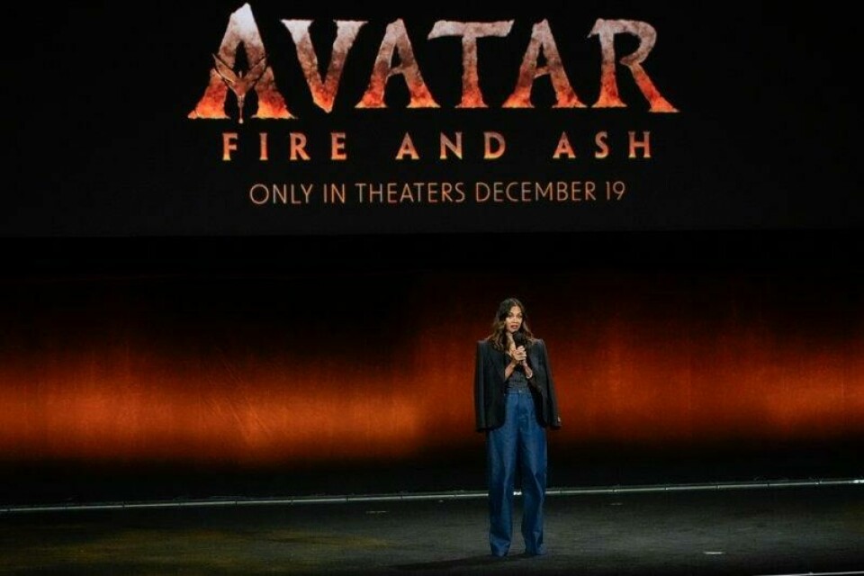 Zoe Saldana spiller i «Avatar: Fire and Ash» og var med på presentasjonen til Disney under CinemaCon torsdag.
