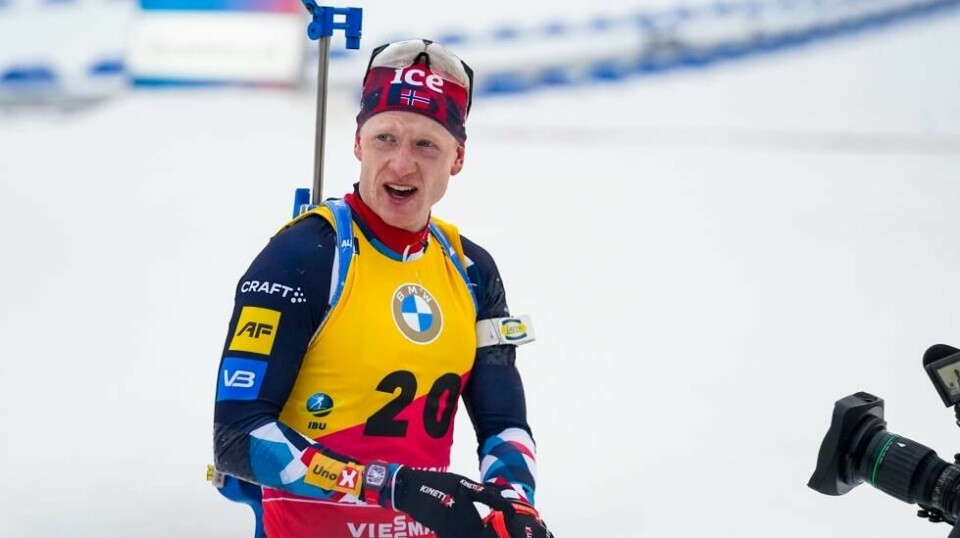 Johannes Thingnes Bø har ofte avgjort verdenscuprenn i skiskyting før de fleste av konkurrentene har startet sitt løp. Slik skal det ikke bli kommende sesong etter at IBU endret reglene for startgrupper. Foto: Terje Bendiksby / NTB
