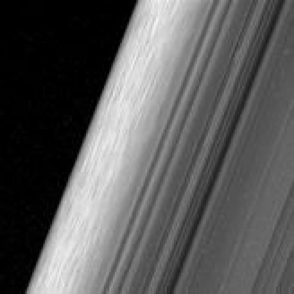 Dette bildet viser en del av Saturns ytre B-ring. Nasas romsonde Cassini fikk mer detaljerte bilder av dette området enn vi noen gang har hatt tilgang på tidligere. Foto: NASA/JPL-Caltech/Space Science Institute Dette bildet viser en del av Saturns ytre B-ring. Nasas romsonde Cassini fikk mer detaljerte bilder av dette området enn vi noen gang har hatt tilgang på tidligere. Foto: NASA/JPL-Caltech/Space Science Institute