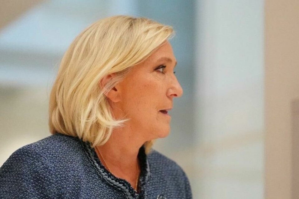 Ytre høyre-leder Marine Le Pen er dømt for å ha misbrukt EU-midler.