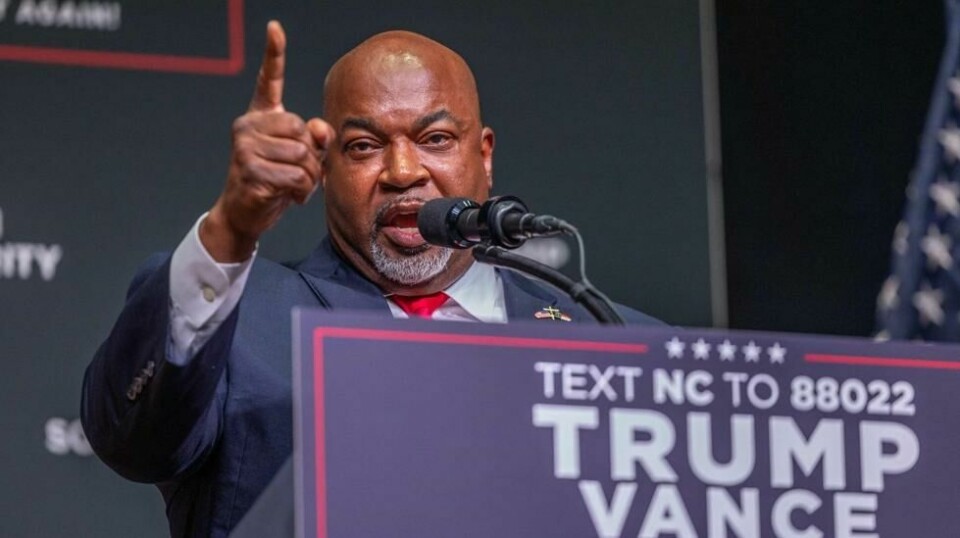 Carolina Journal, et konservativt politisk magasin i Nord-Carolina, skrev i torsdag at Trump-kampanjen har bedt Mark Robinson trekke seg fra valgkampen og ikke lenger vil tillate ham å opptre på scenen sammen med den tidligere presidenten. Foto: Grant Baldwin/Getty Images/AFP