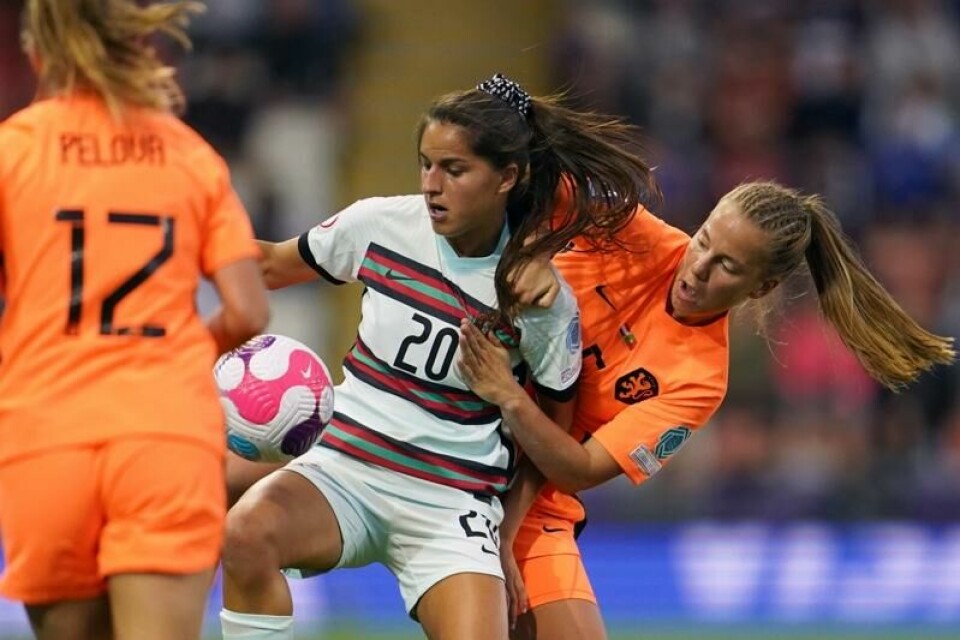 Francisca Nazareth, her i aksjon for Portugals landslag, bidro med to mål og en assist da Barcelona vant 4-1 over St. Pölten i kvinnenes mesterliga.