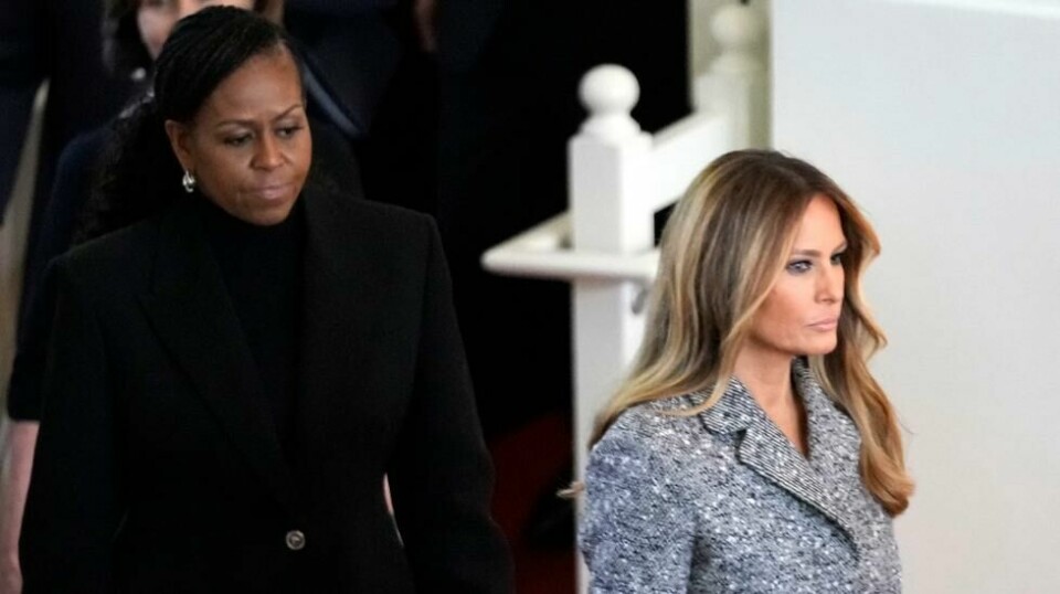 Tidligere førstedamer Melania Trump og Michelle Obama ankommer en hyllestgudstjeneste for tidligere førstedame Rosalynn Carter i Glenn Memorial Church, tirsdag 28. november 2023 i Atlanta.