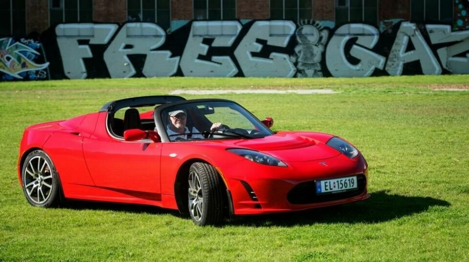 Tønsberg-mannen Einar Granhaugen selger sin Tesla Roadster fra 2012.