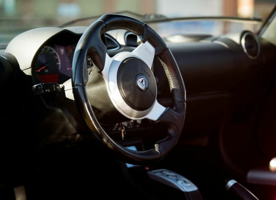Interiøret i denne 12 år gamle bilen er som nytt. Interiøret i denne 12 år gamle bilen er som nytt. Foto: Iván Kverme / Finansavisen