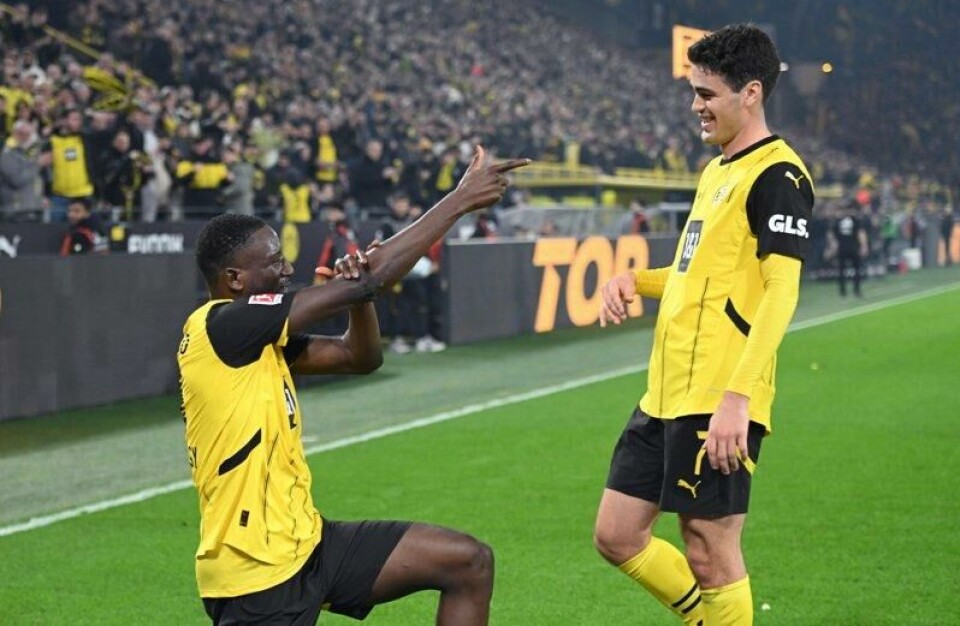 Serhou Guirassy (til v.) feirer en av sine fire scoringer sammen med Giovanni Reyna i Borussia Dortmunds 6-0-seier over Union Berlin.