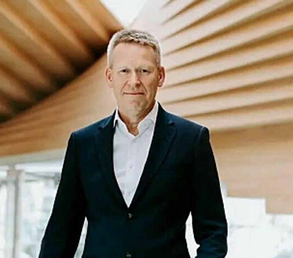 HAR BOKS KLAR: Zaptec har utviklet en ladeboks som støtter V2G, men mye gjenstår før teknologien kan rulles ut. HAR BOKS KLAR: Zaptec har utviklet en ladeboks som støtter V2G, men mye gjenstår før teknologien kan rulles ut. Foto: Broom