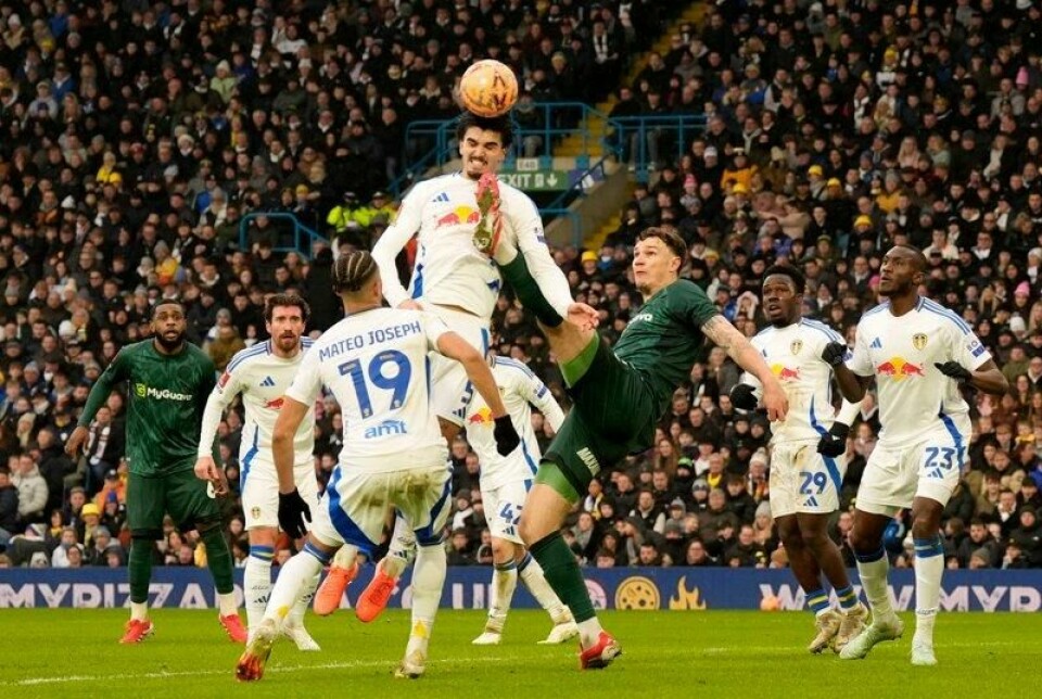 Pascal Struijk (midten) ble tomålsscorer mot Sunderland.