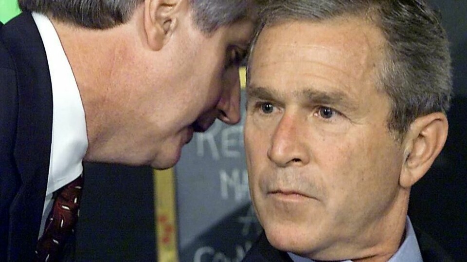 Her får George W. Bush vite om de pågående terrorangrepene 11. september 2001. Nylig avklassifiserte dokumenter avslører hva Bush sa til 11. september-kommisjonen.