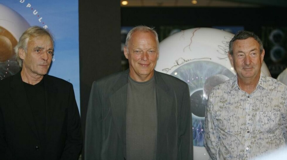 Pink Floyd-stjernene David Gilmour (i midten) og Nick Mason (til høyre) slipper ny låt. Gala, datteren til avdøde Rick Wright, var også til stede under innspillingen.